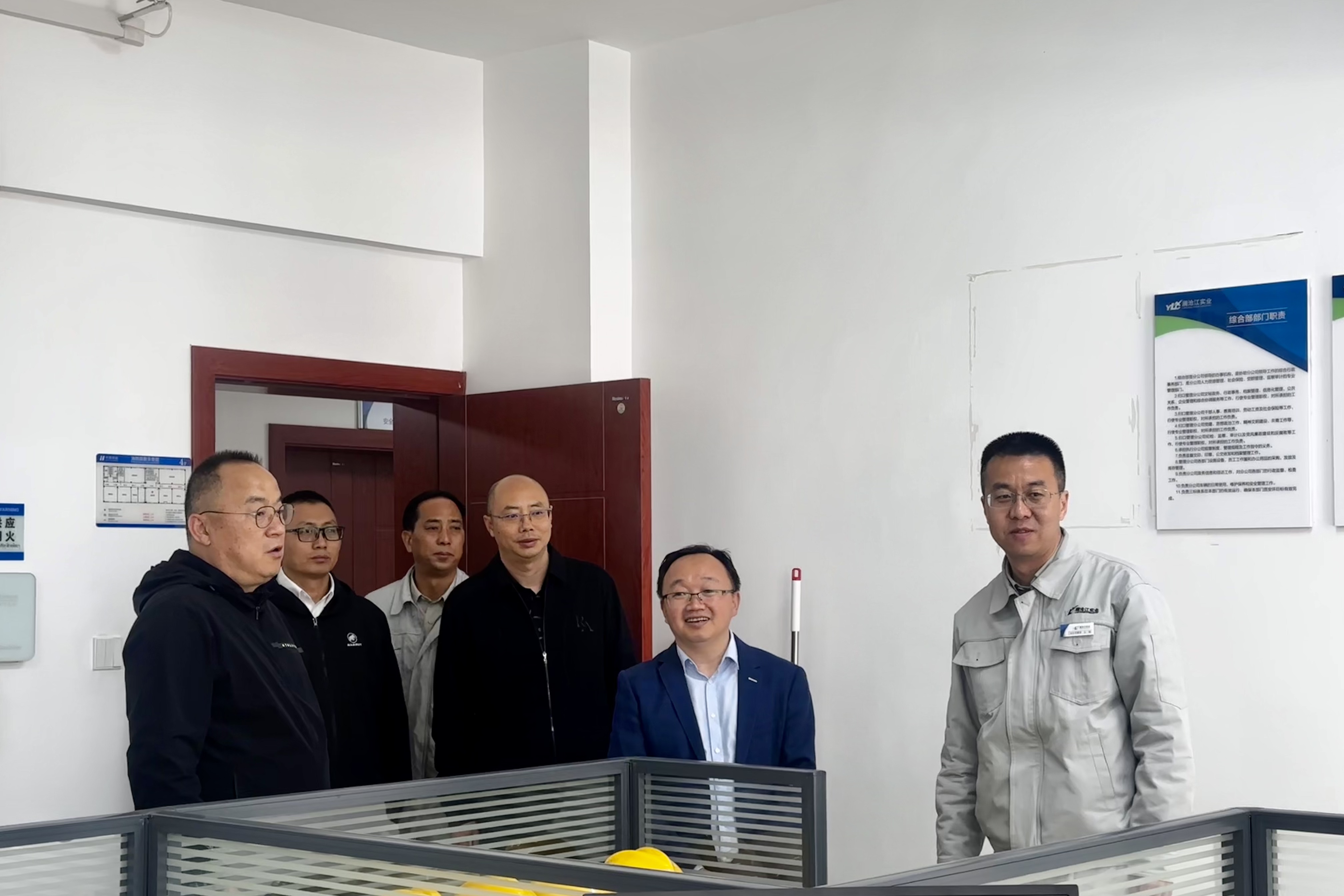 1746494923114022406.jpg 1746494923114022406.jpg